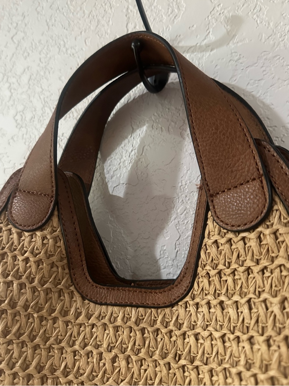 Tommy Bahama Tan and Brown Straw Bucket bag purse - Picture 8 of 9